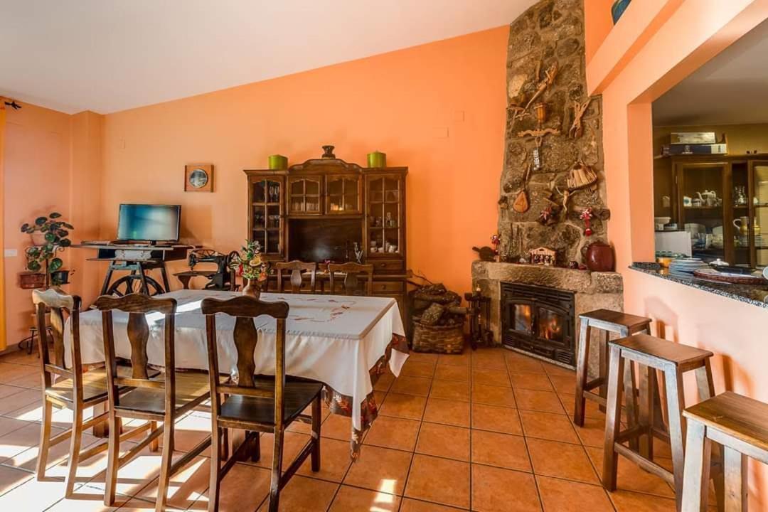Apartamentos & Casa Rural Boada Con Jardin Interior Y Barbacoa Villamiel Bagian luar foto
